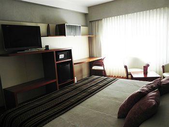 Hotel Quorum Golf, Tenis & Spa 科尔多瓦 外观 照片