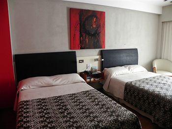 Hotel Quorum Golf, Tenis & Spa 科尔多瓦 外观 照片