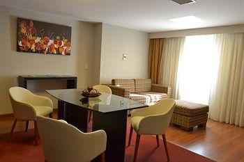 Hotel Quorum Golf, Tenis & Spa 科尔多瓦 外观 照片